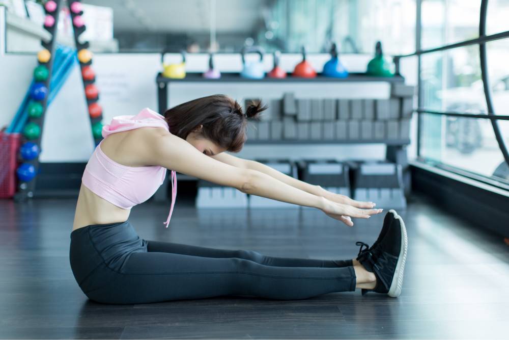 5 Essential Stretches for Pre- and Post-Workout Flexibility